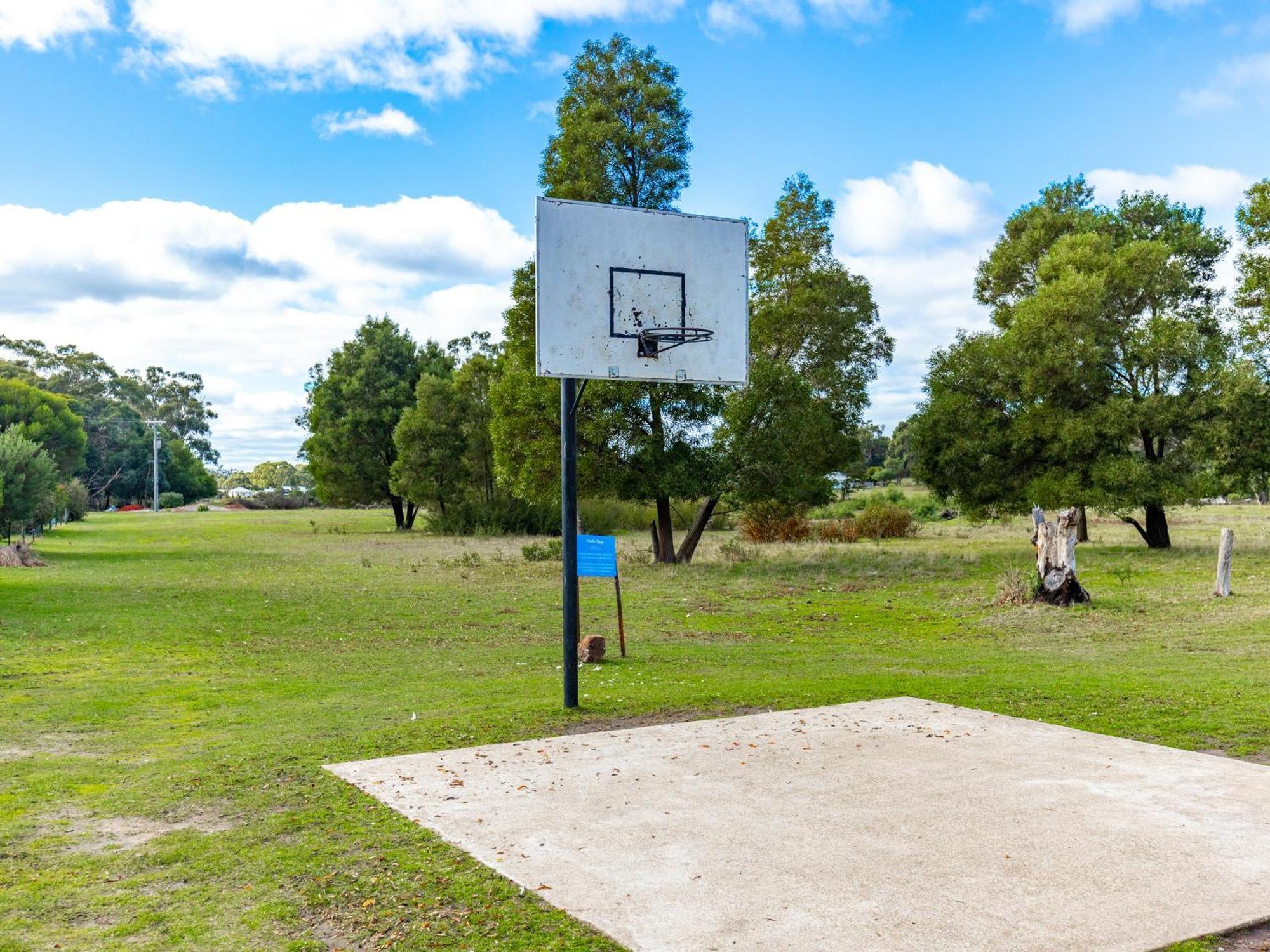 Nrma Halls Gap Holiday Park Extérieur photo
