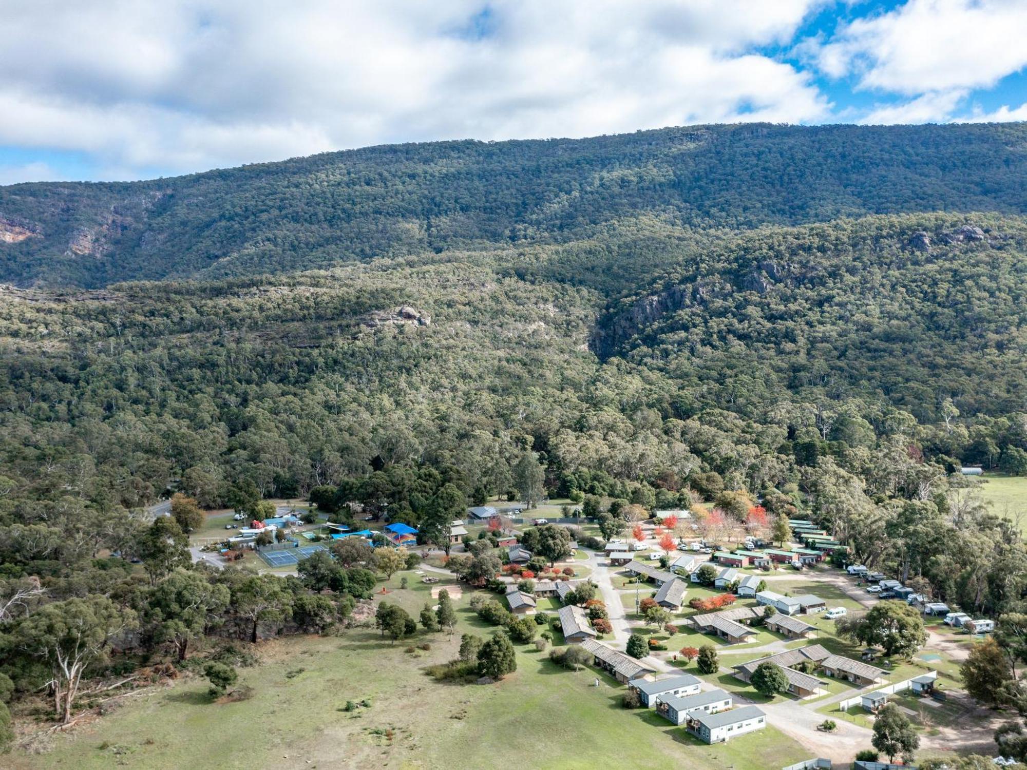 Nrma Halls Gap Holiday Park Extérieur photo