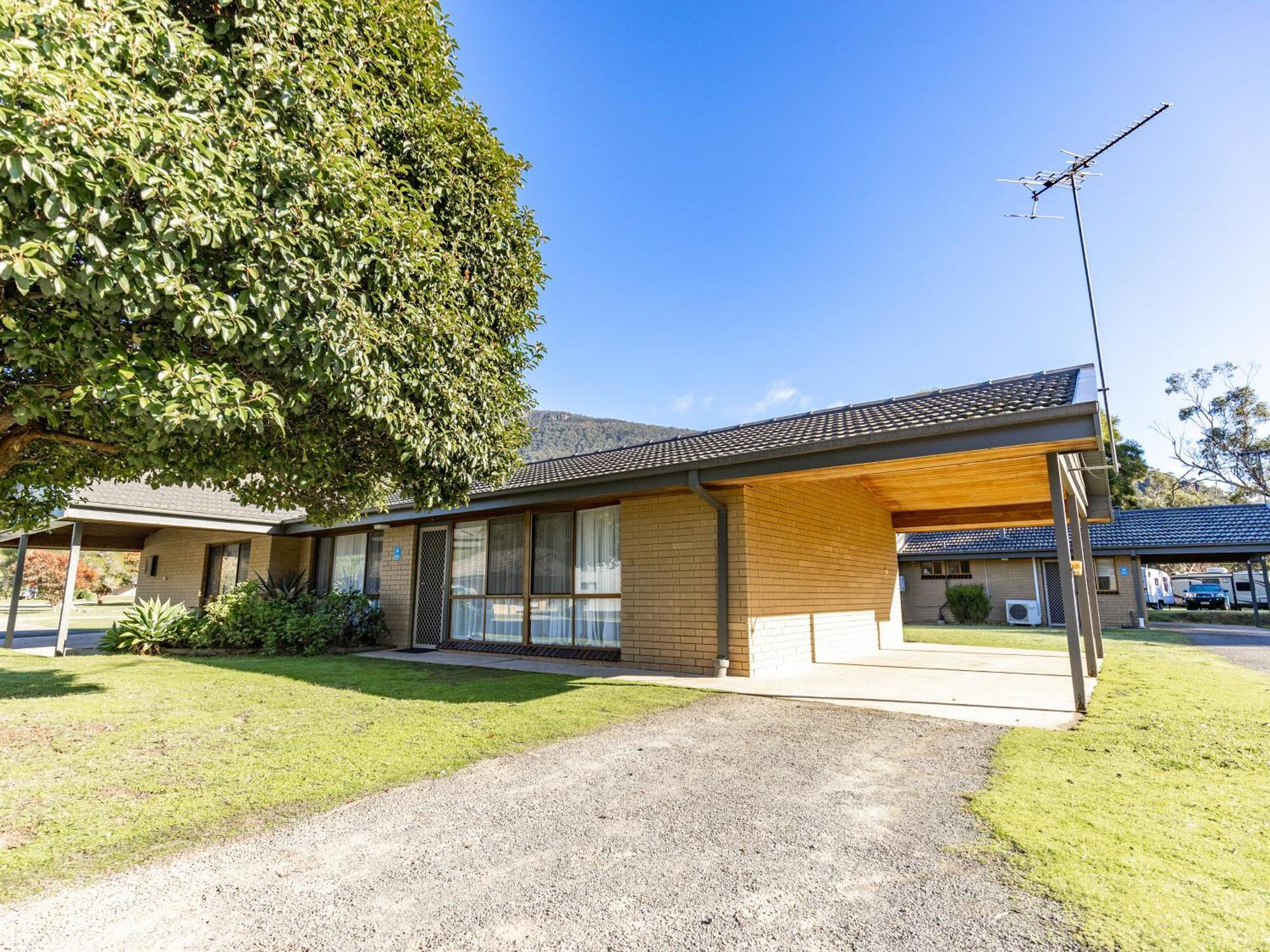 Nrma Halls Gap Holiday Park Extérieur photo